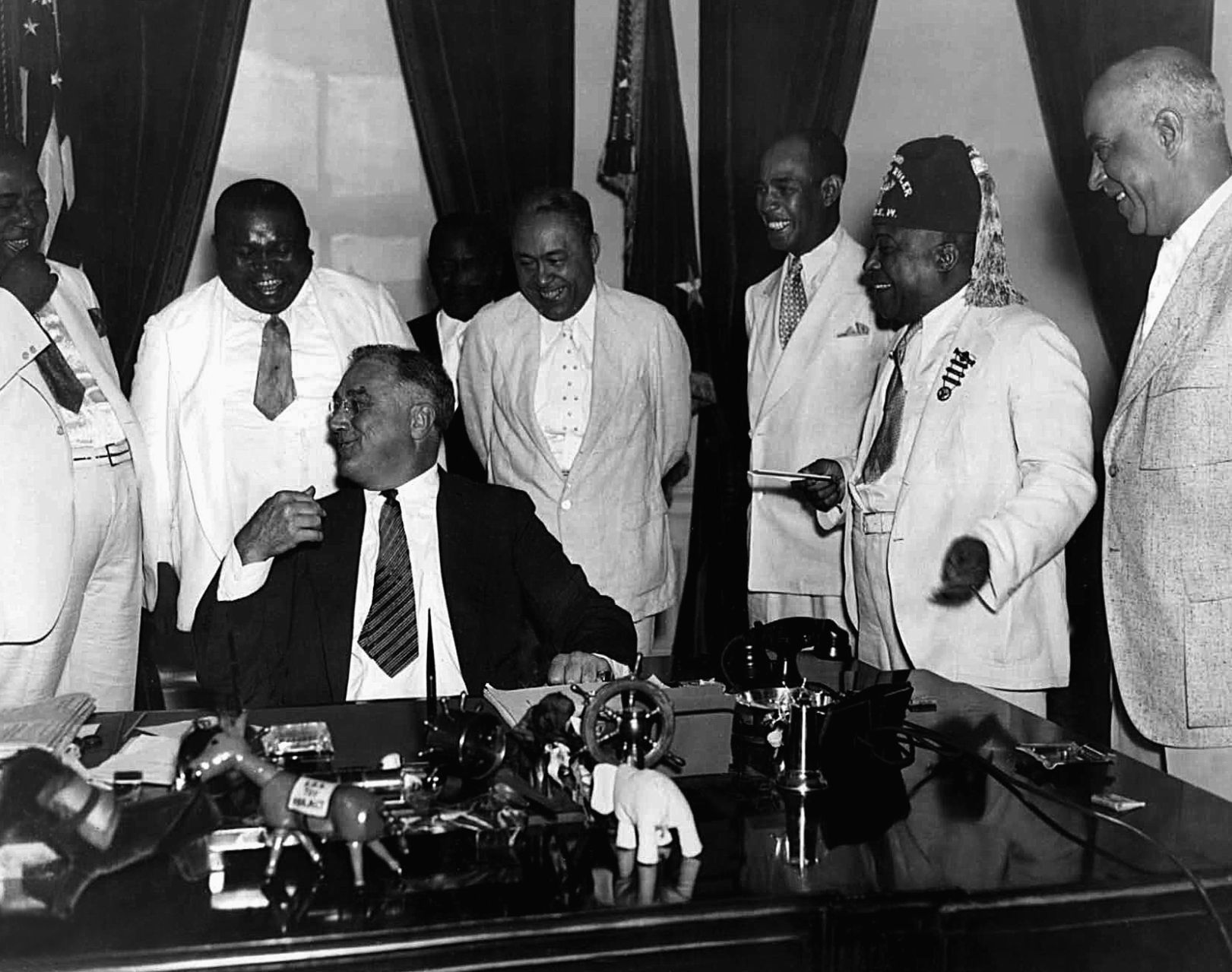 1935: Franklin Roosevelt and Finely Wilson